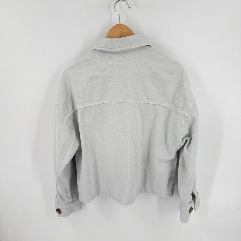 Zara Denim Jacket Light Gray Medium Cropped Utility Button Front‎ Shacket - Picture 2 of 6